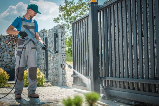 Professional Pressure Washing Services in Century, FL